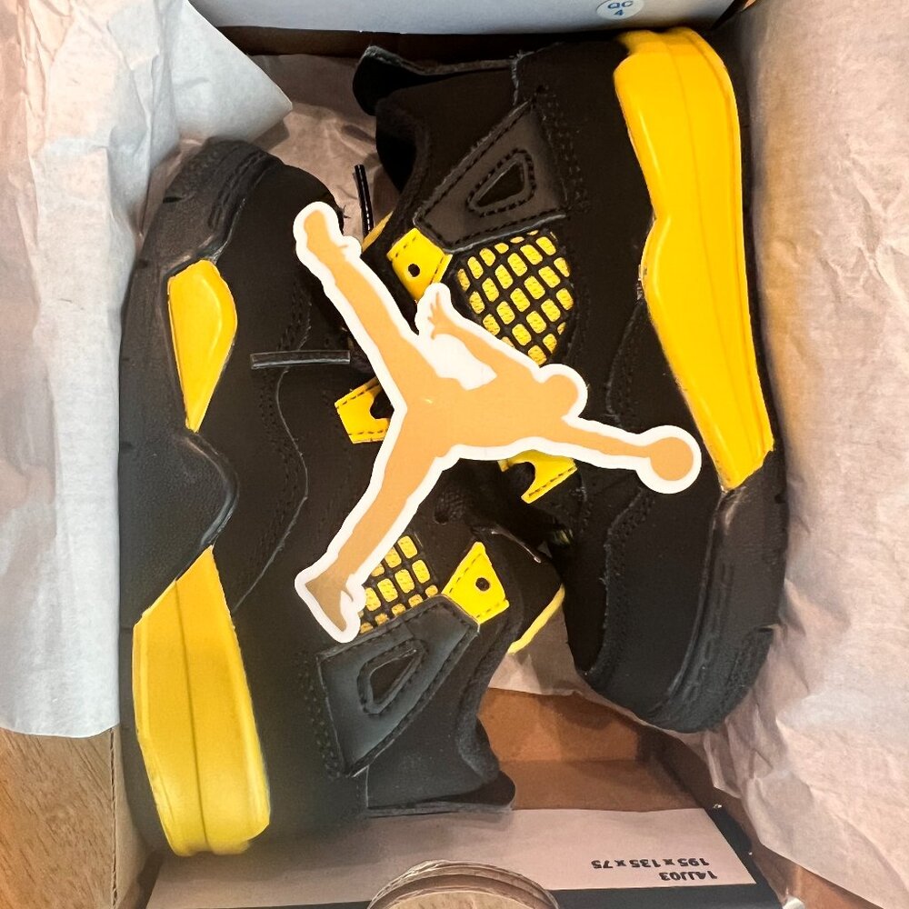 Jordan Retro 4. Toddler 7C